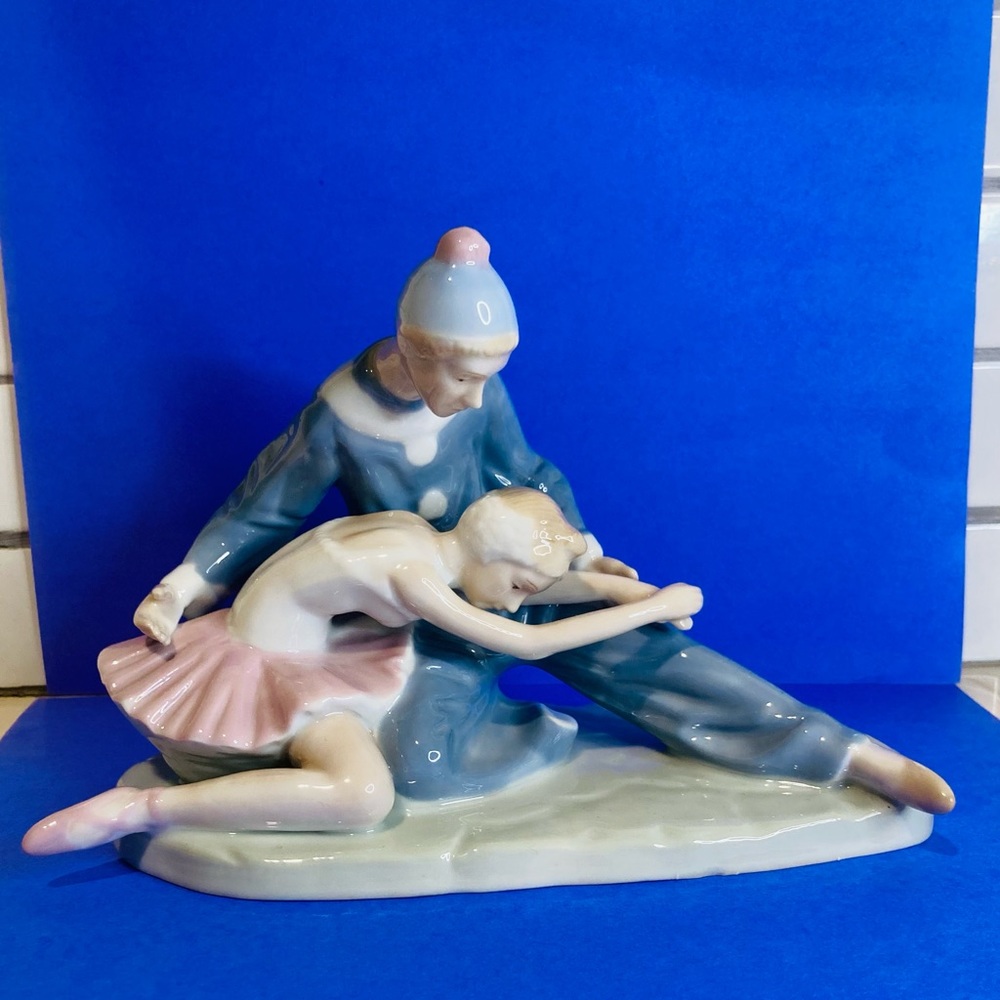 PORCELAIN FIGURINE